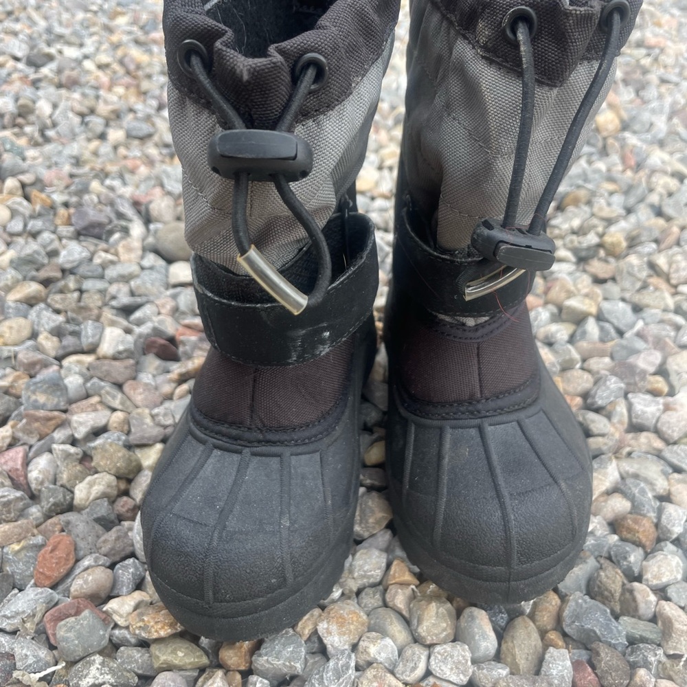 Columbia Kids Waterproof Winter Snow Boots in Black and Gray